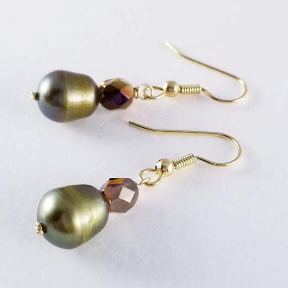 Freshwater Pearl & Vintage Glass Earrings - Picture 2 of 3